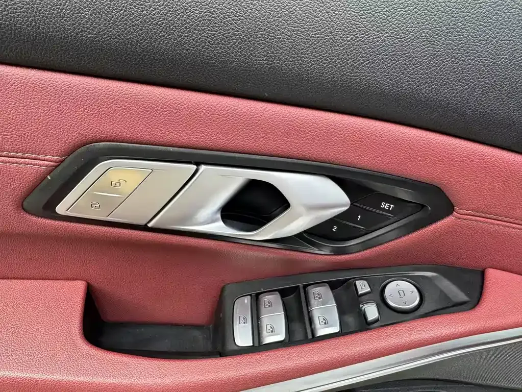 BMW 3 Series 2021 из CN, фото 8