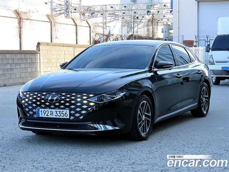 Hyundai Grandeur — фото 1
