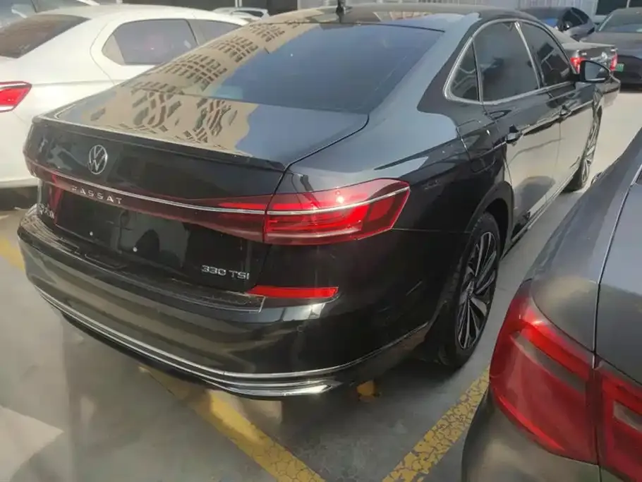 Volkswagen Passat — фото 3