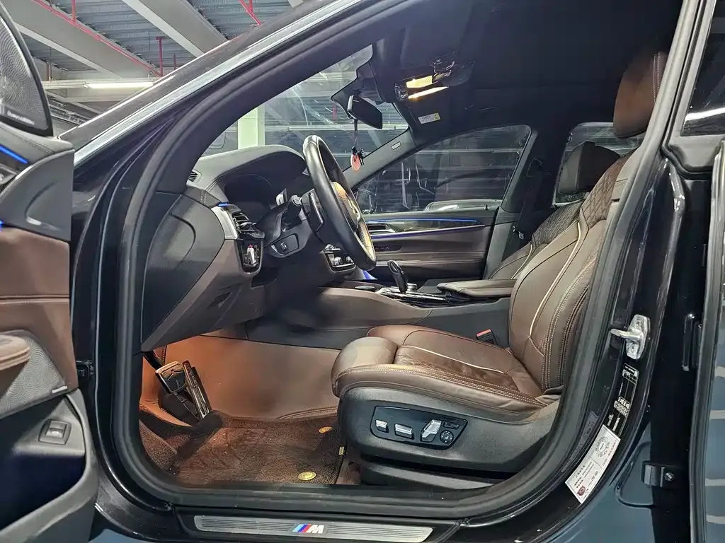 BMW 6 Series GT 2023 из CN, фото 7