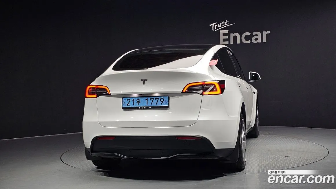 Tesla Model Y — фото 4
