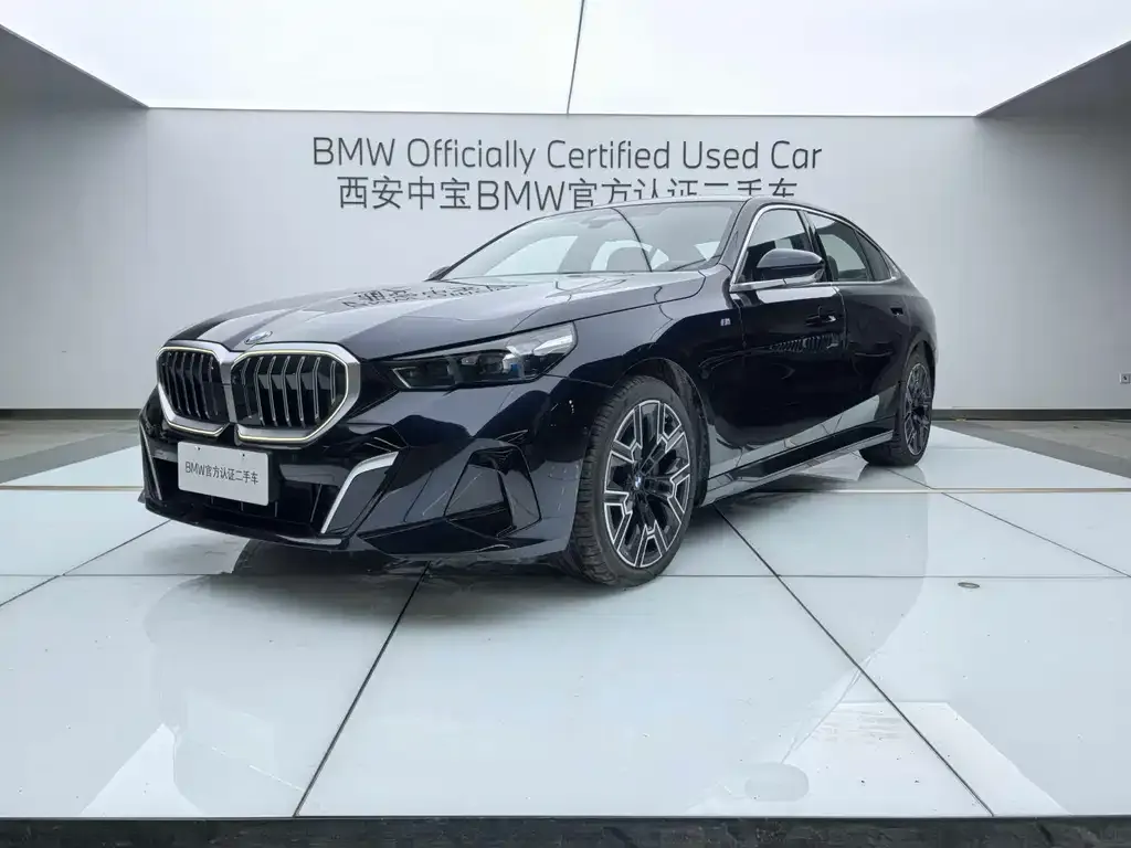 BMW 5 Series 2025 из CN, фото 1