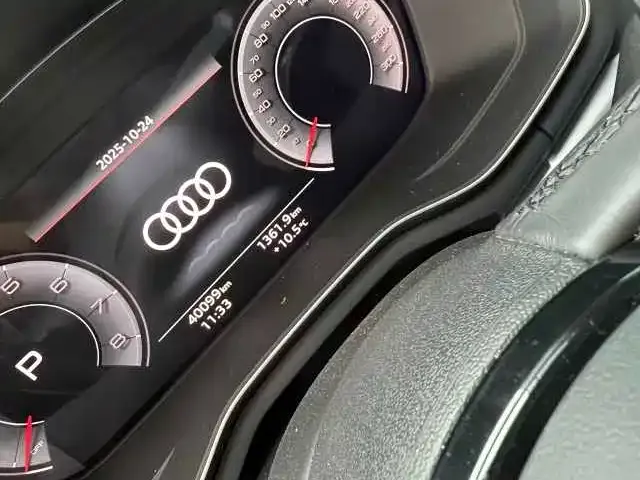 Audi A4L 2022 из CN, фото 7