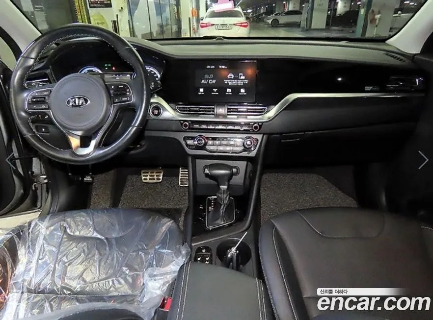 Kia Niro — фото 10