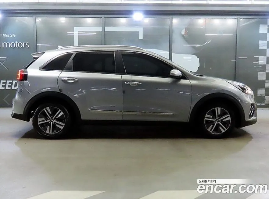 Kia Niro — фото 3