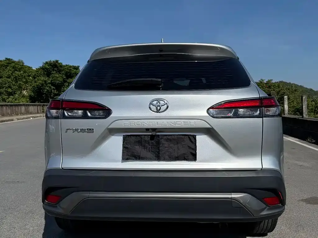 Toyota Frontlander 2022 из CN, фото 8