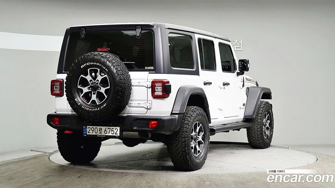 Jeep Wrangler 2022 из KR, фото 2
