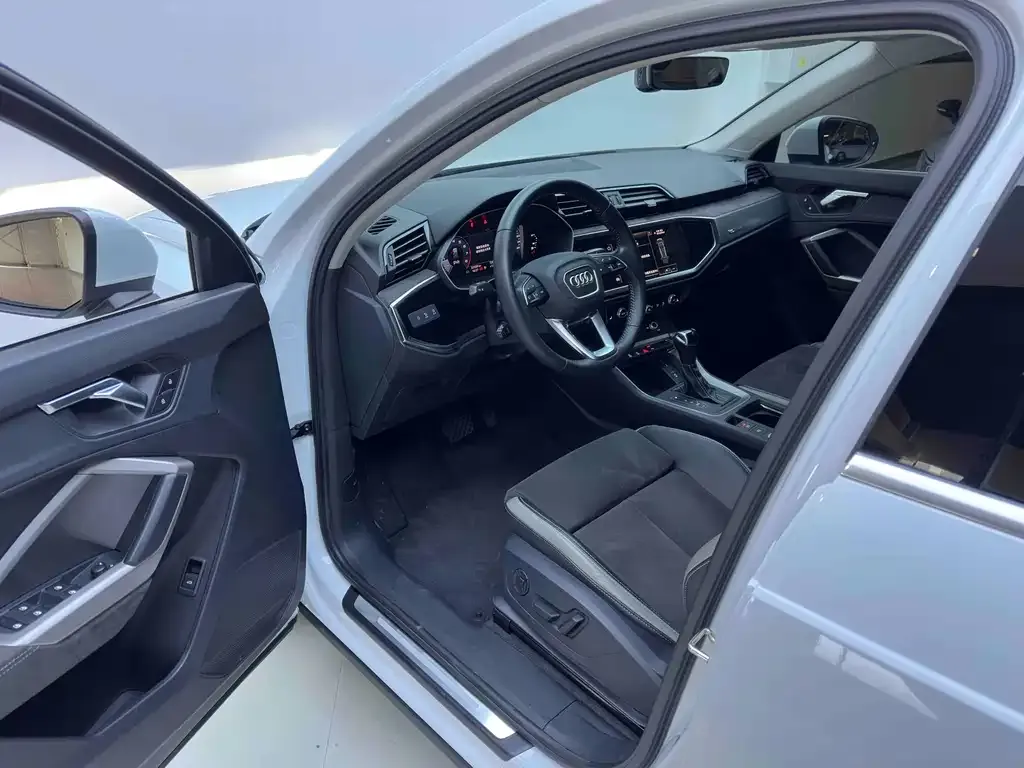 Audi Q3 2021 из CN, фото 9
