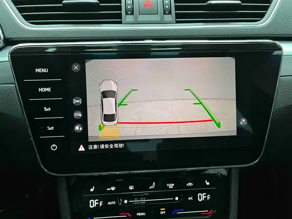 Skoda Superb — фото 7
