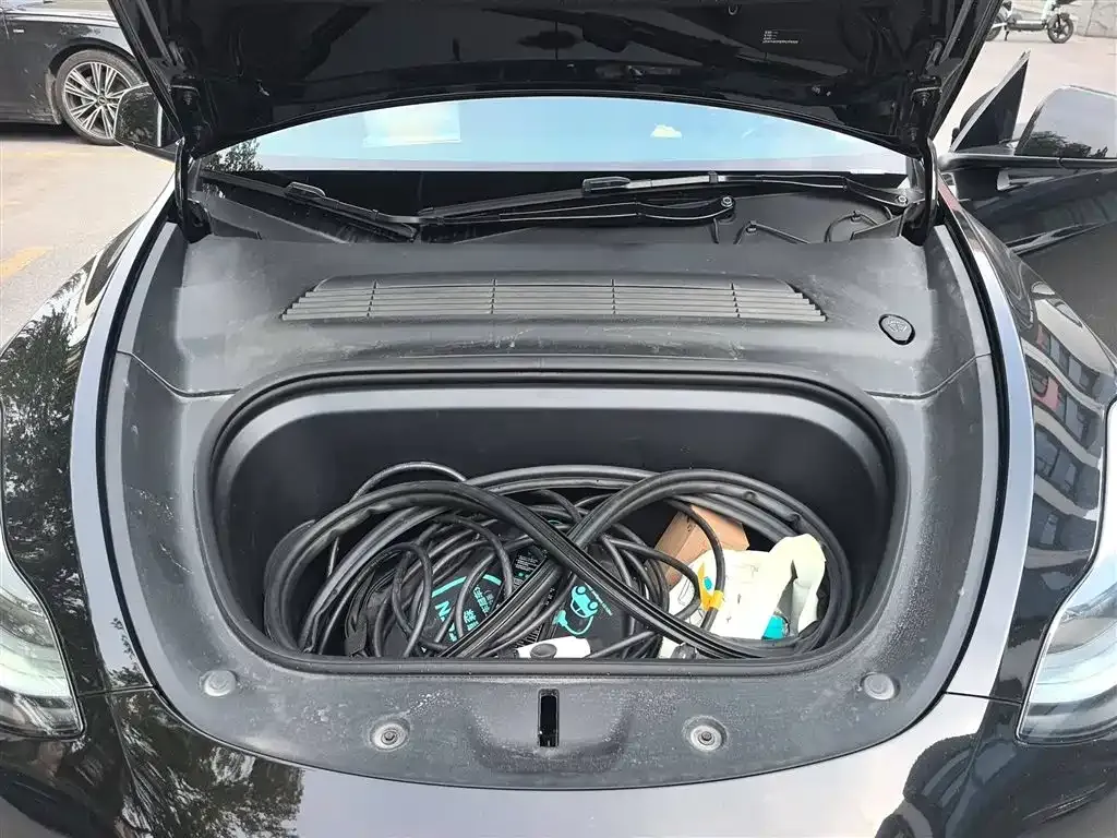 Tesla Model Y 2023 из CN, фото 10