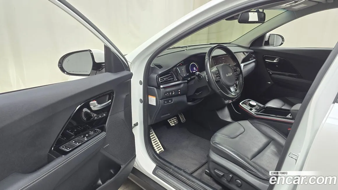 Kia Niro — фото 10