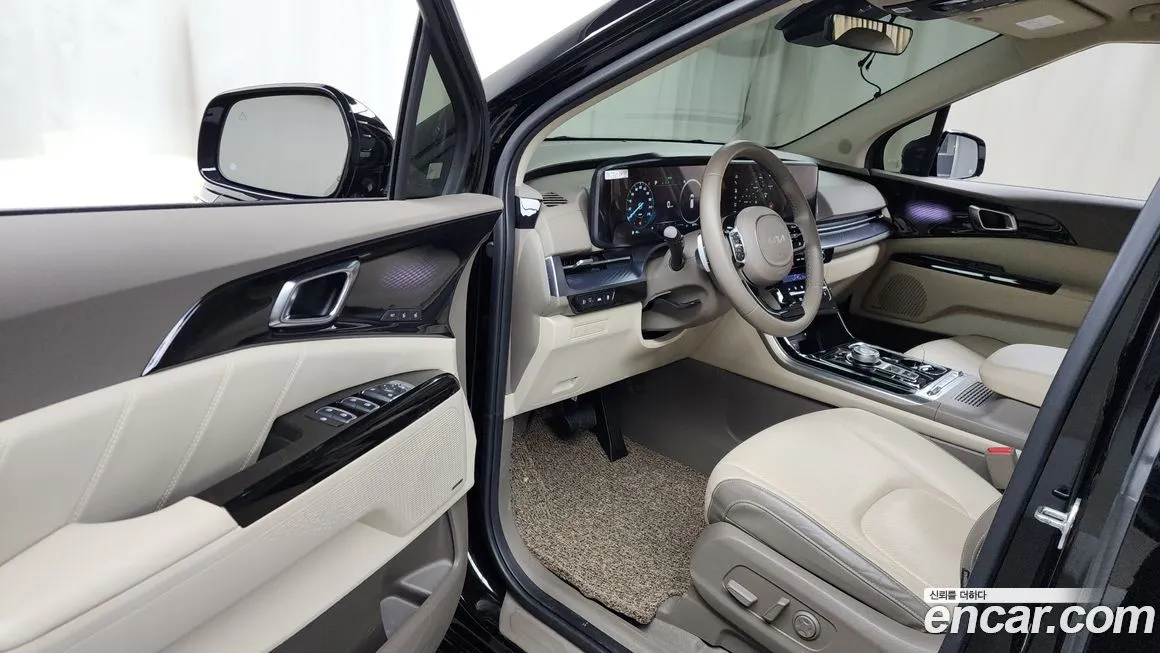 Kia Carnival — фото 10