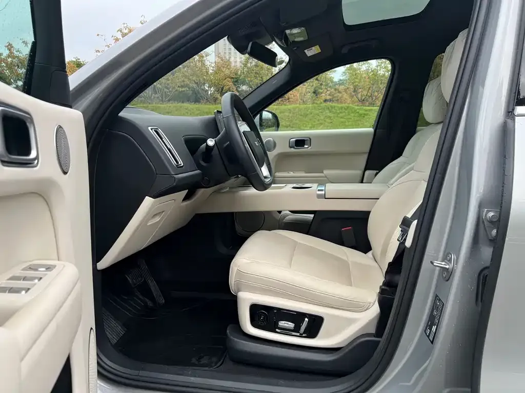 Li Auto L8 2023 из CN, фото 8