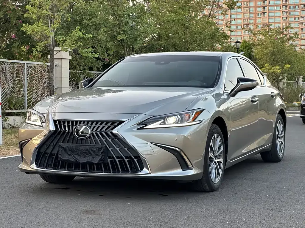 Lexus ES 2023 из CN, фото 1