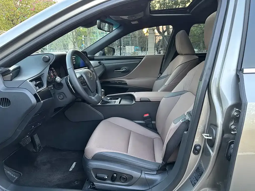 Lexus ES 2023 из CN, фото 7