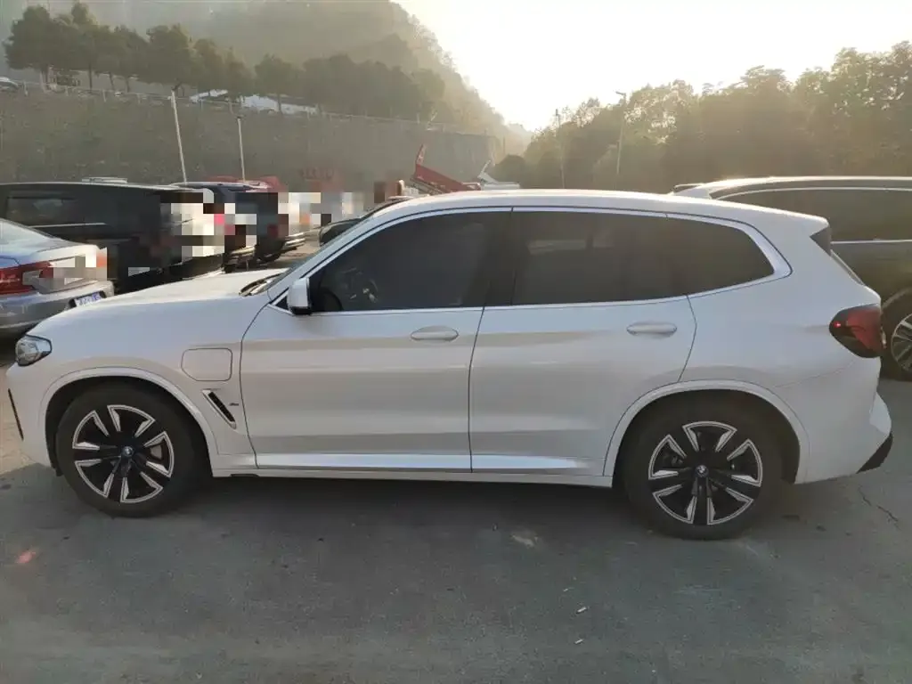 BMW iX3 2023 из CN, фото 5