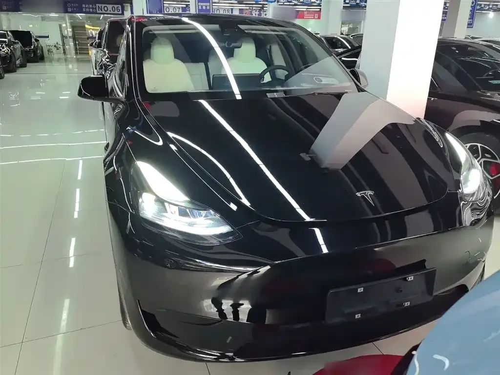 Tesla Model Y — фото 3