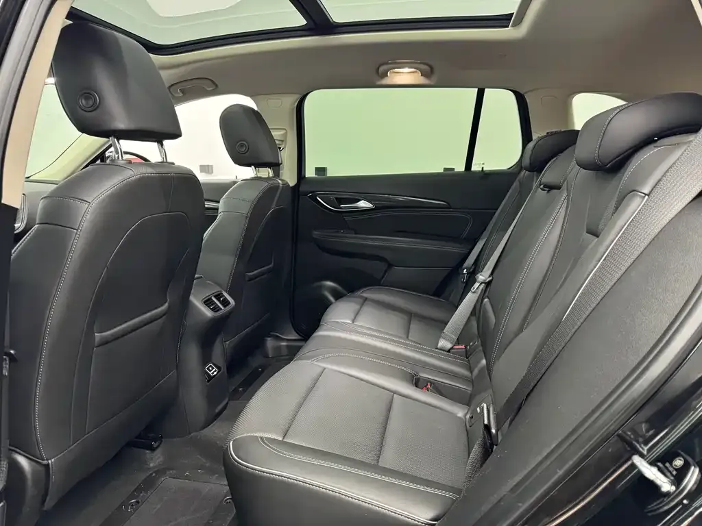 Buick Envision Plus — фото 5