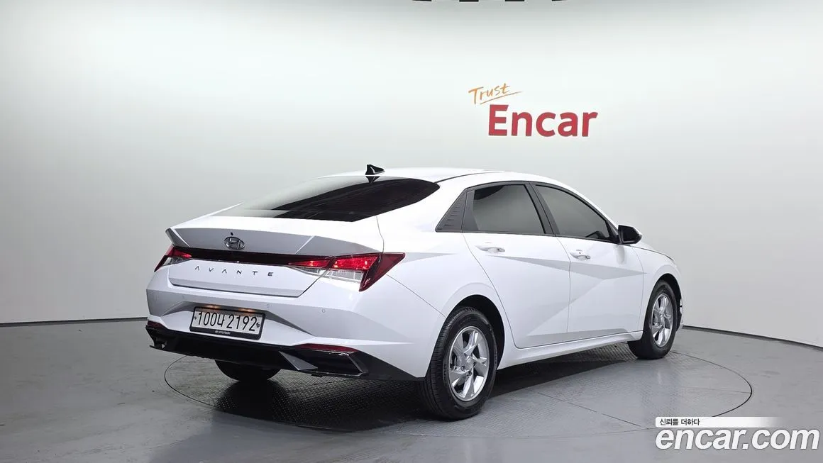 Hyundai AVANTE — фото 2