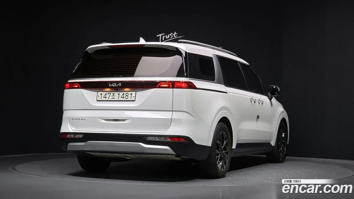Kia Carnival — фото 2