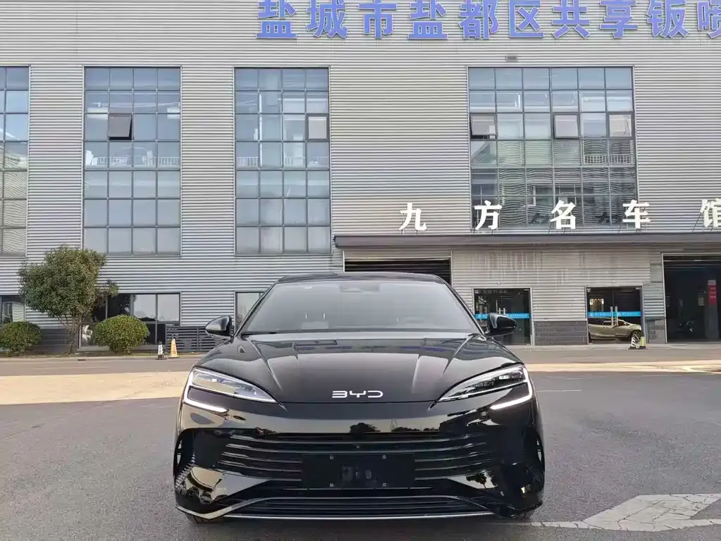 BYD Seal — фото 2