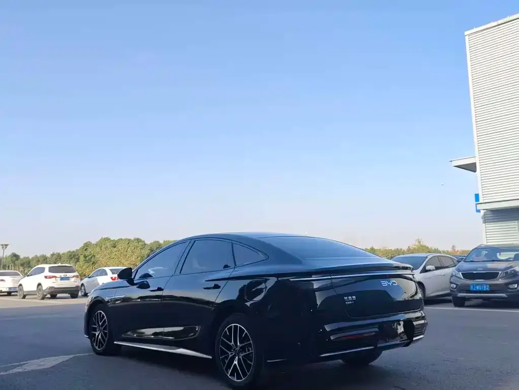 BYD Seal — фото 4