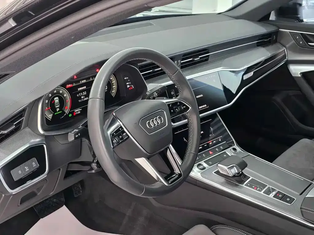 Audi A6L — фото 8