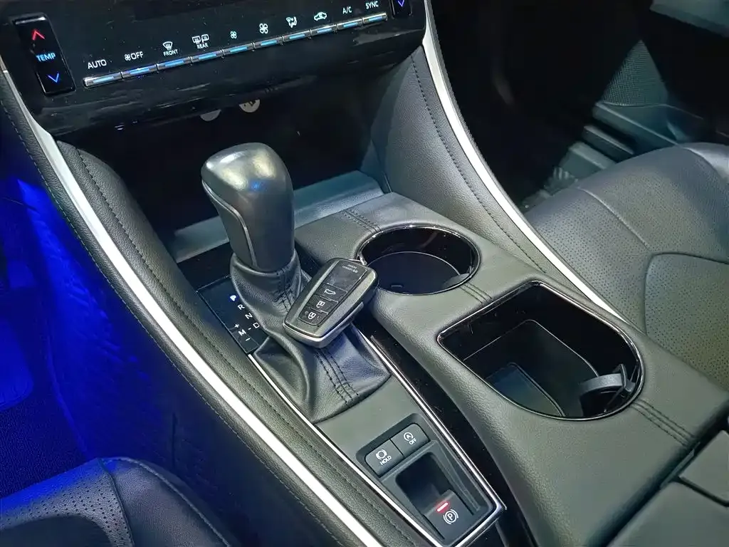 Toyota Avalon 2023 из CN, фото 9