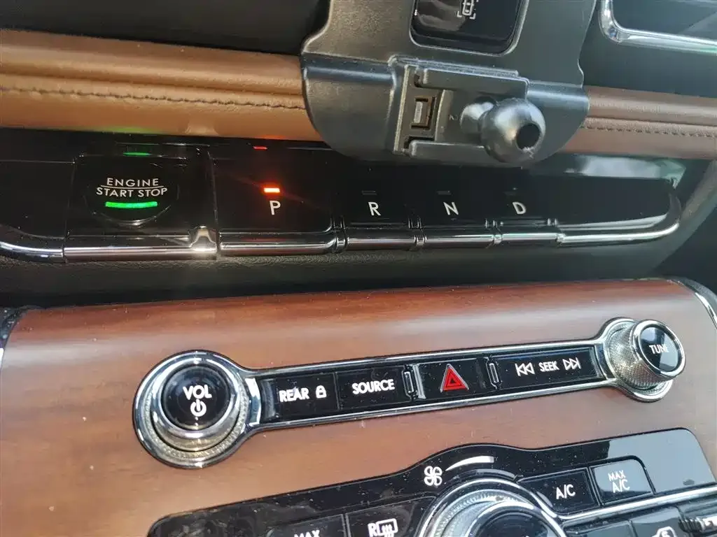 Lincoln Aviator 2021 из CN, фото 7
