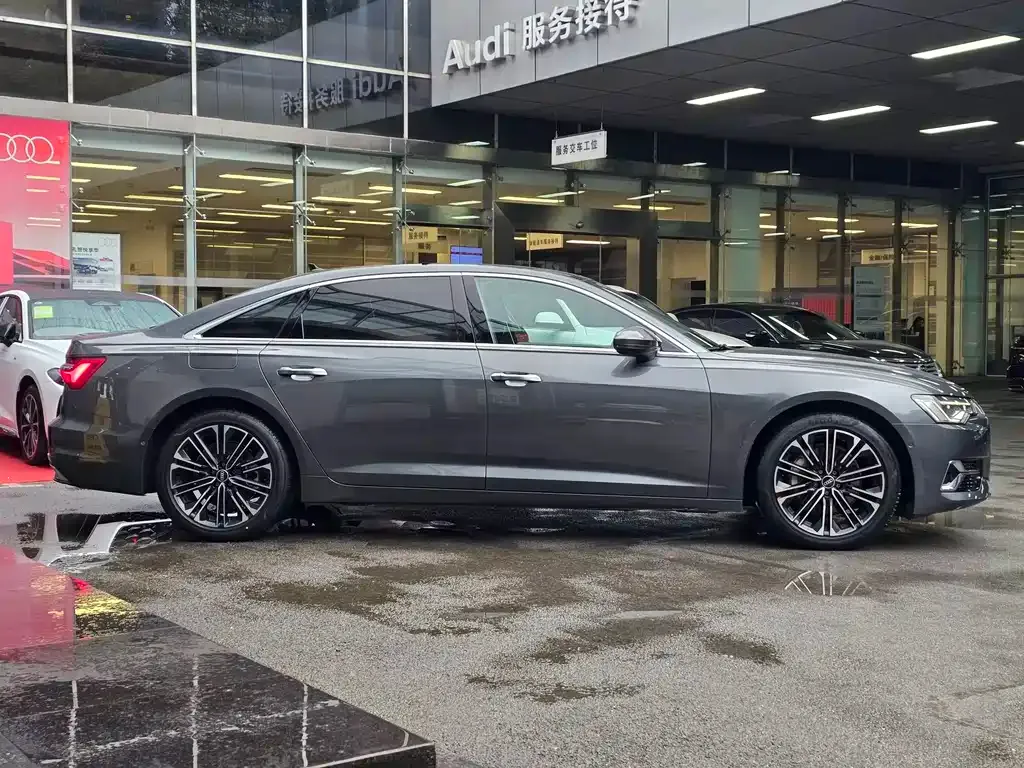 Audi A6L 2022 из CN, фото 5