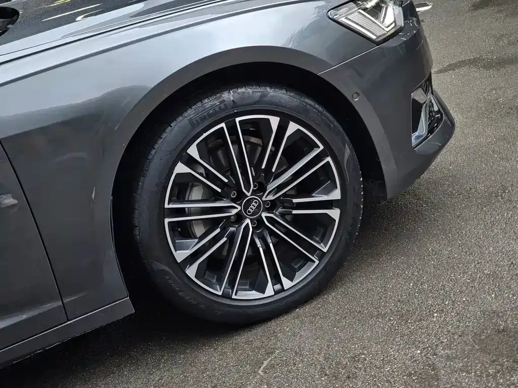 Audi A6L 2022 из CN, фото 6