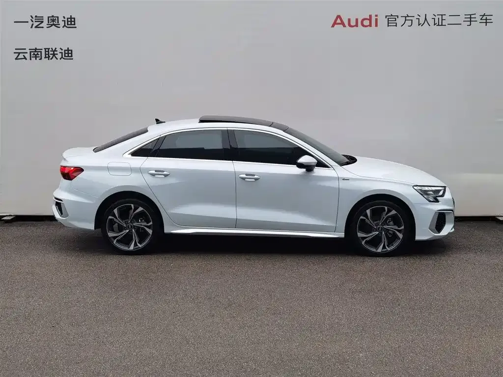 Audi A3 2024 из CN, фото 3