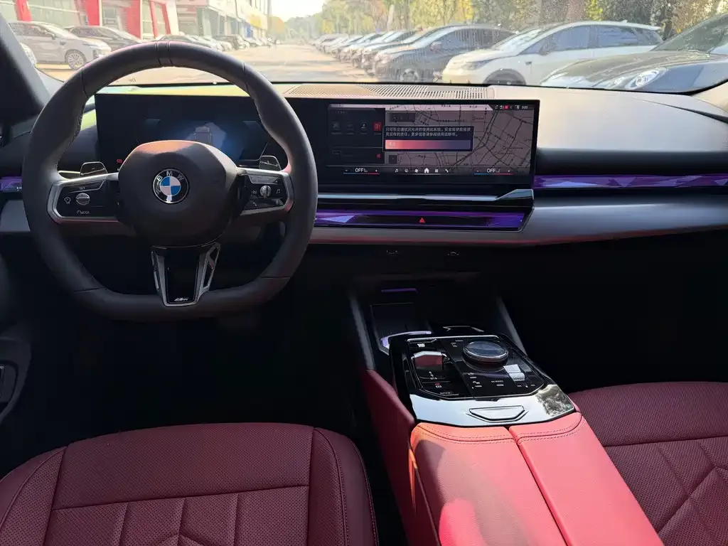 BMW 5 Series 2025 из CN, фото 4