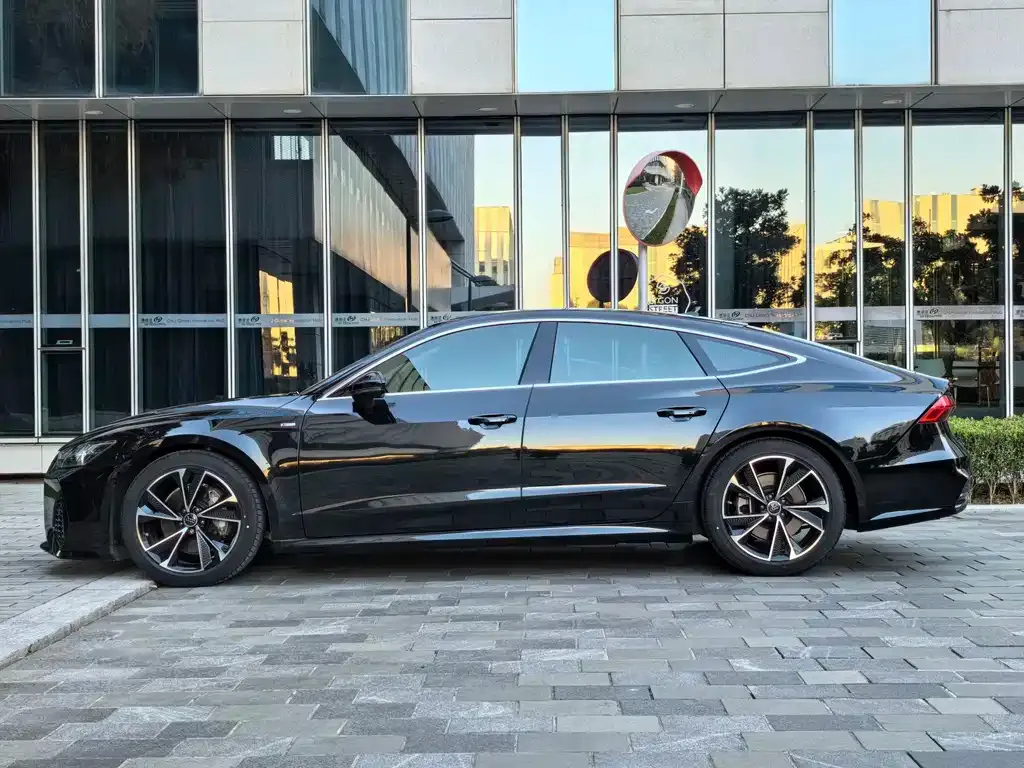 Audi A7 2021 из CN, фото 6