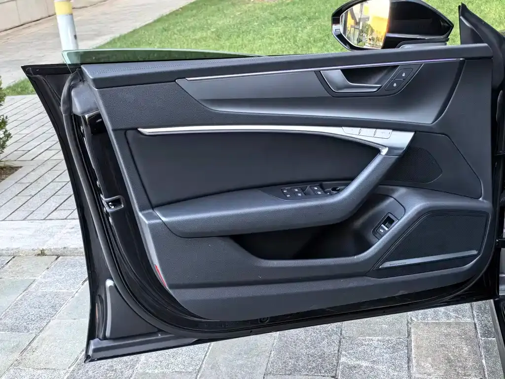 Audi A7 2021 из CN, фото 7