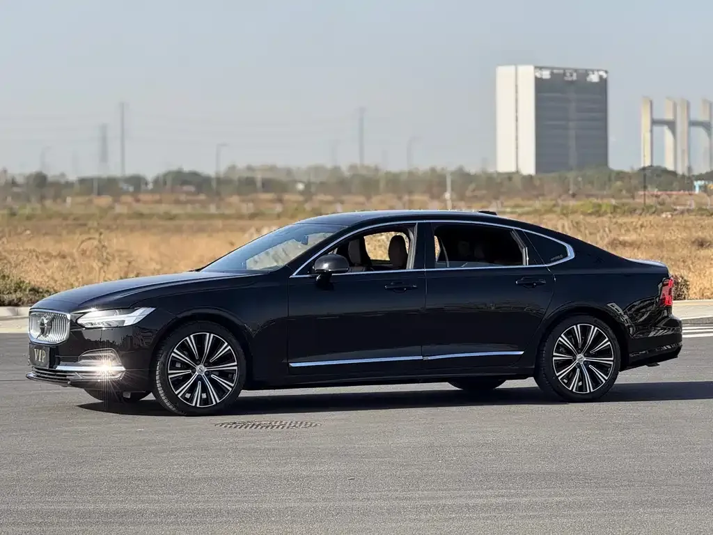 Volvo S90 2025 из CN, фото 1