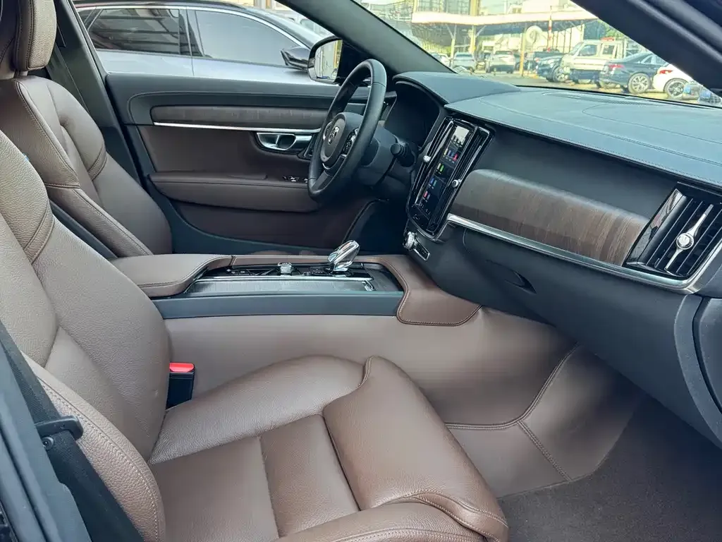 Volvo S90 2025 из CN, фото 5