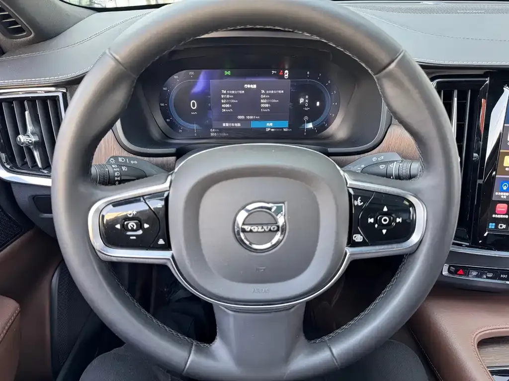 Volvo S90 2025 из CN, фото 7
