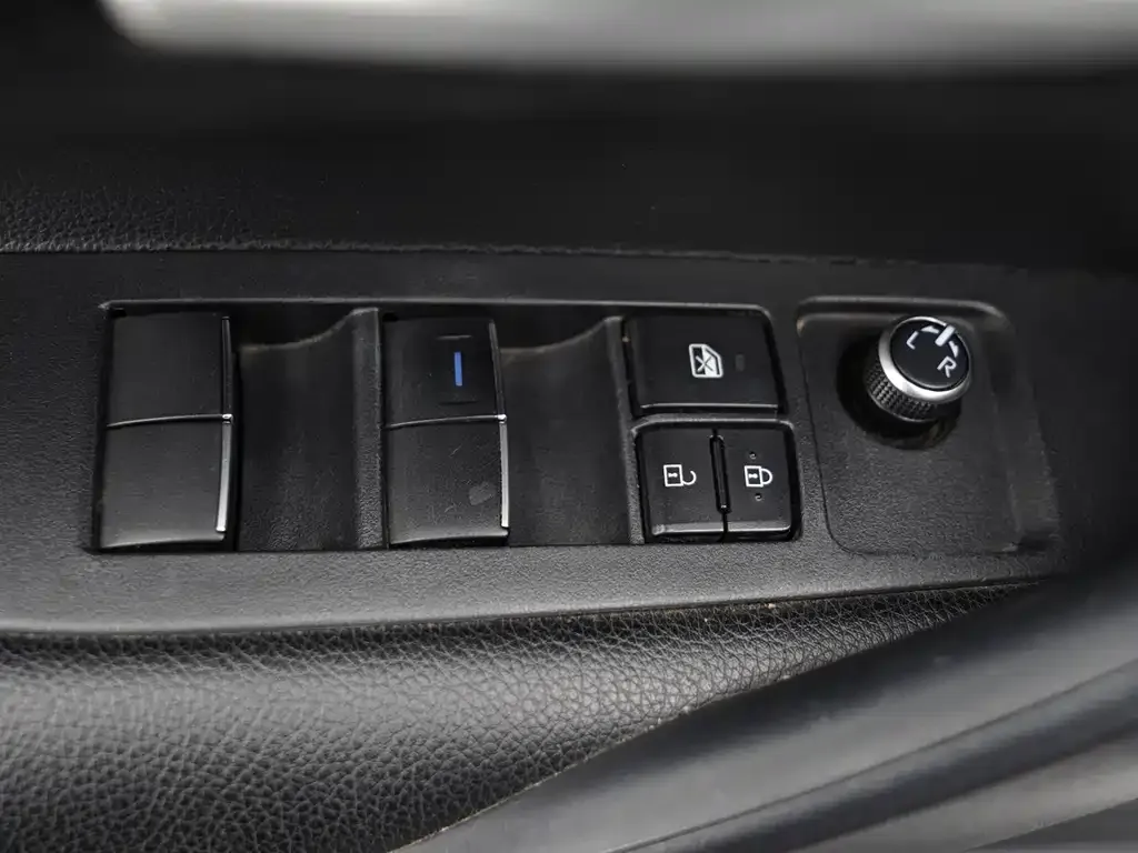 Toyota Corolla 2021 из CN, фото 10