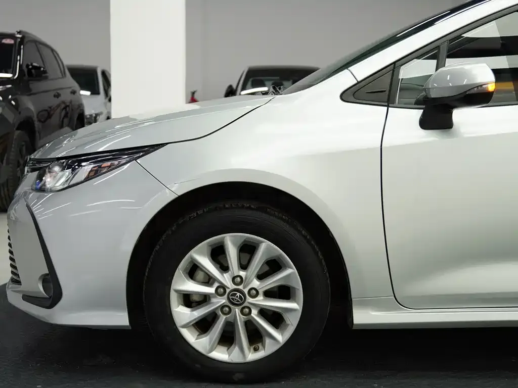 Toyota Corolla 2021 из CN, фото 8