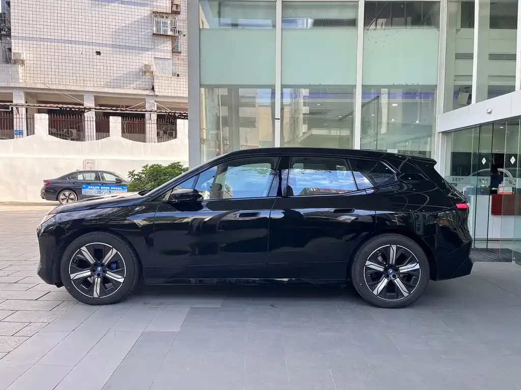 BMW iX 2024 из CN, фото 3