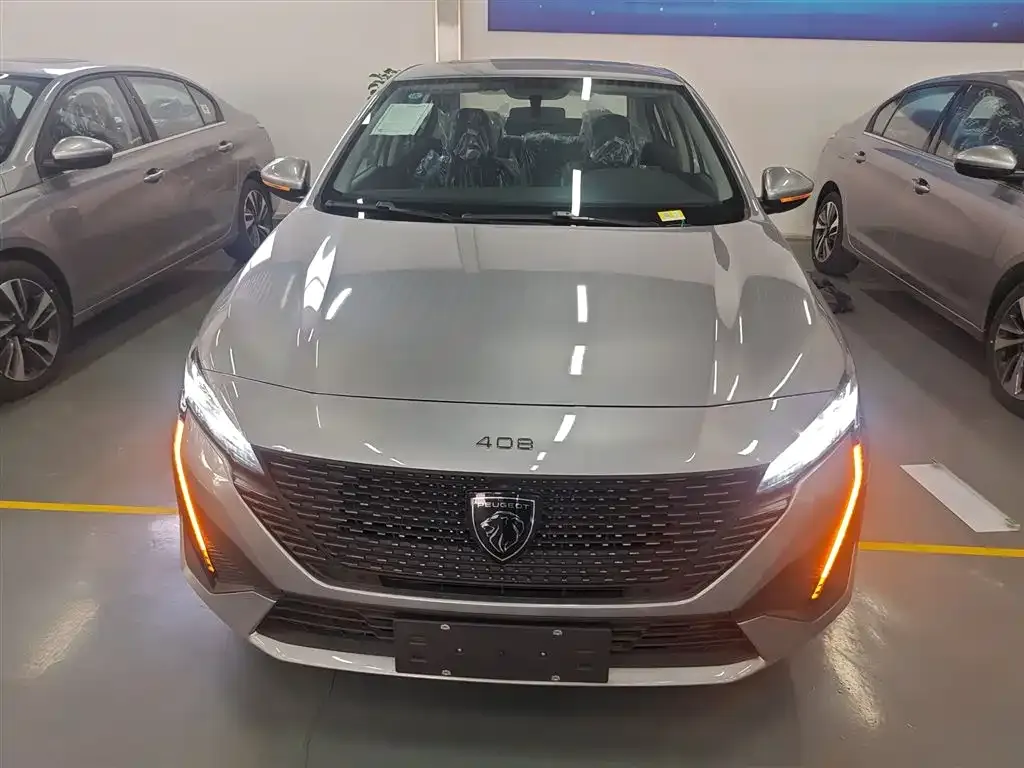 Peugeot 408 2025 из CN, фото 3