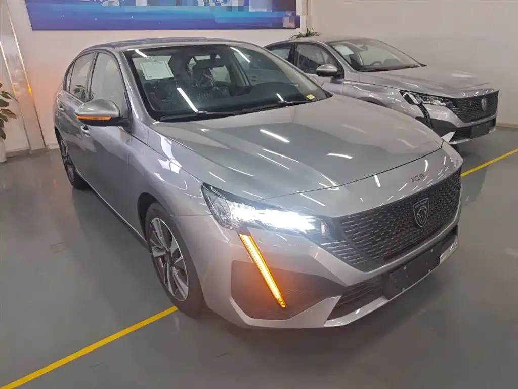 Peugeot 408 2025 из CN, фото 4