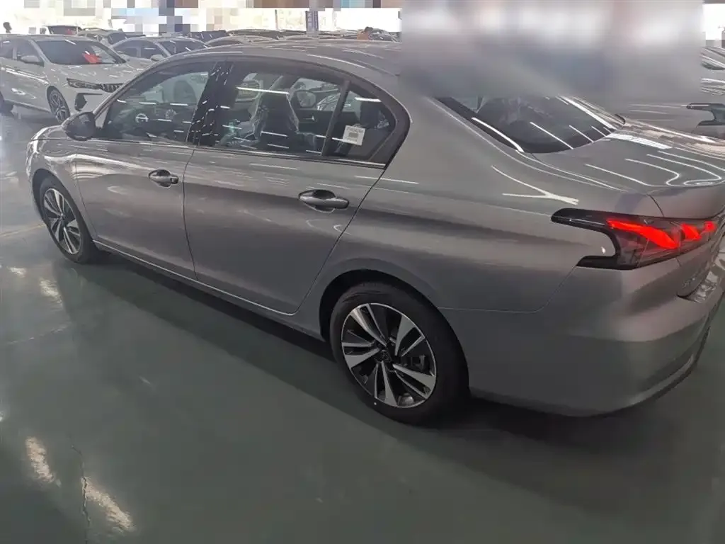 Peugeot 408 2025 из CN, фото 5