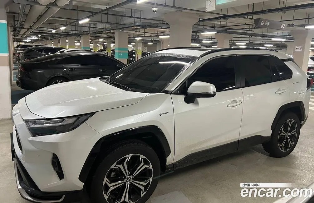 Toyota RAV4 2025 из KR, фото 2