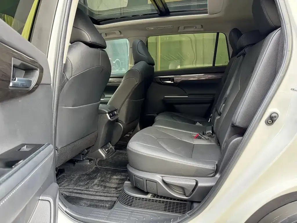 Toyota Highlander 2021 из CN, фото 7