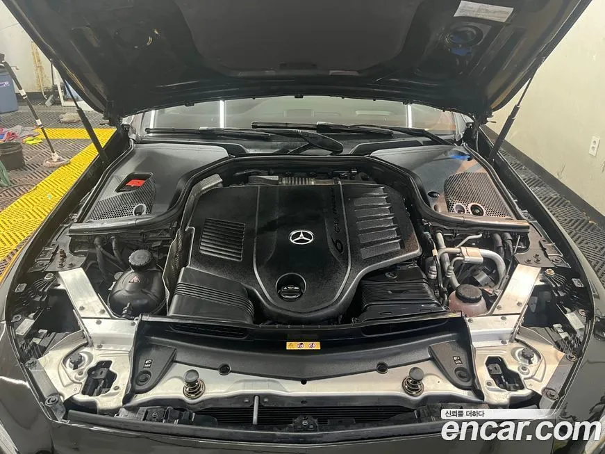 Mercedes-Benz CLS-Class — фото 7