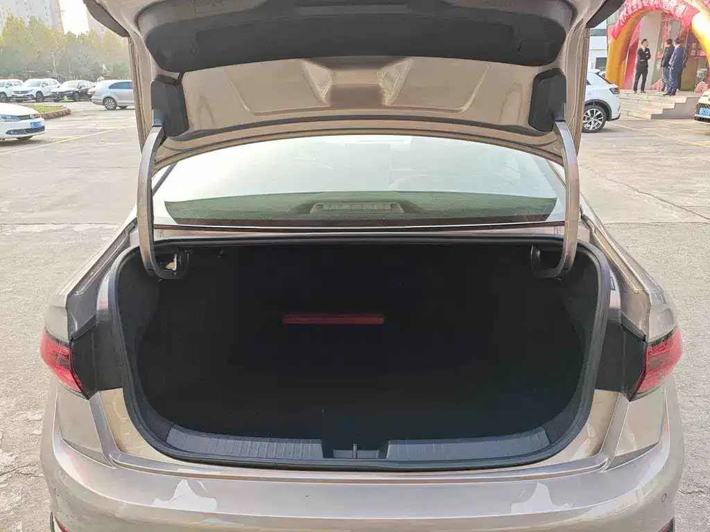 Volkswagen Sagitar 2022 из CN, фото 5
