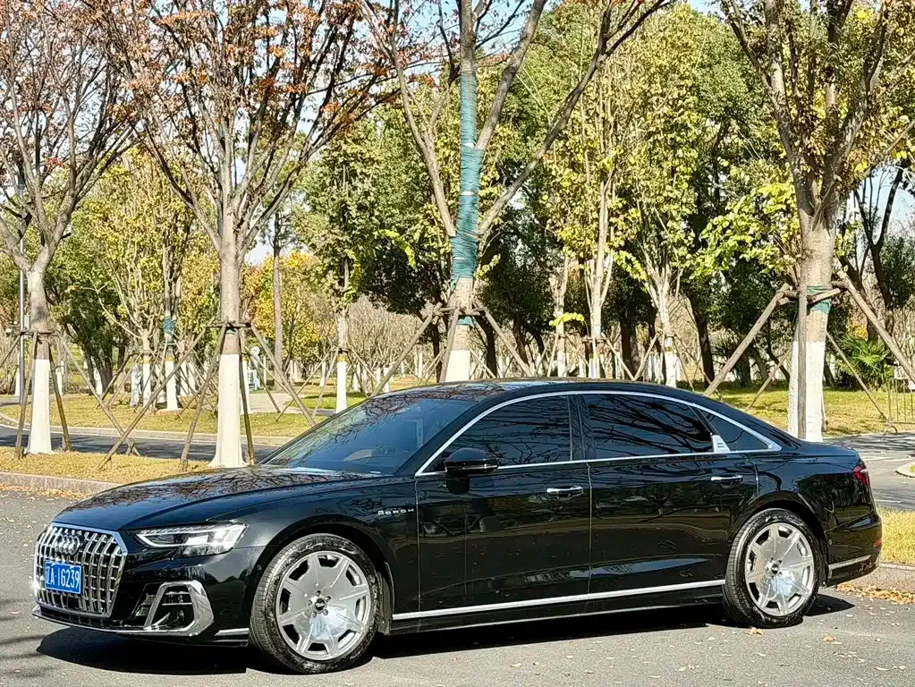 Audi A8 2024 из CN, фото 1