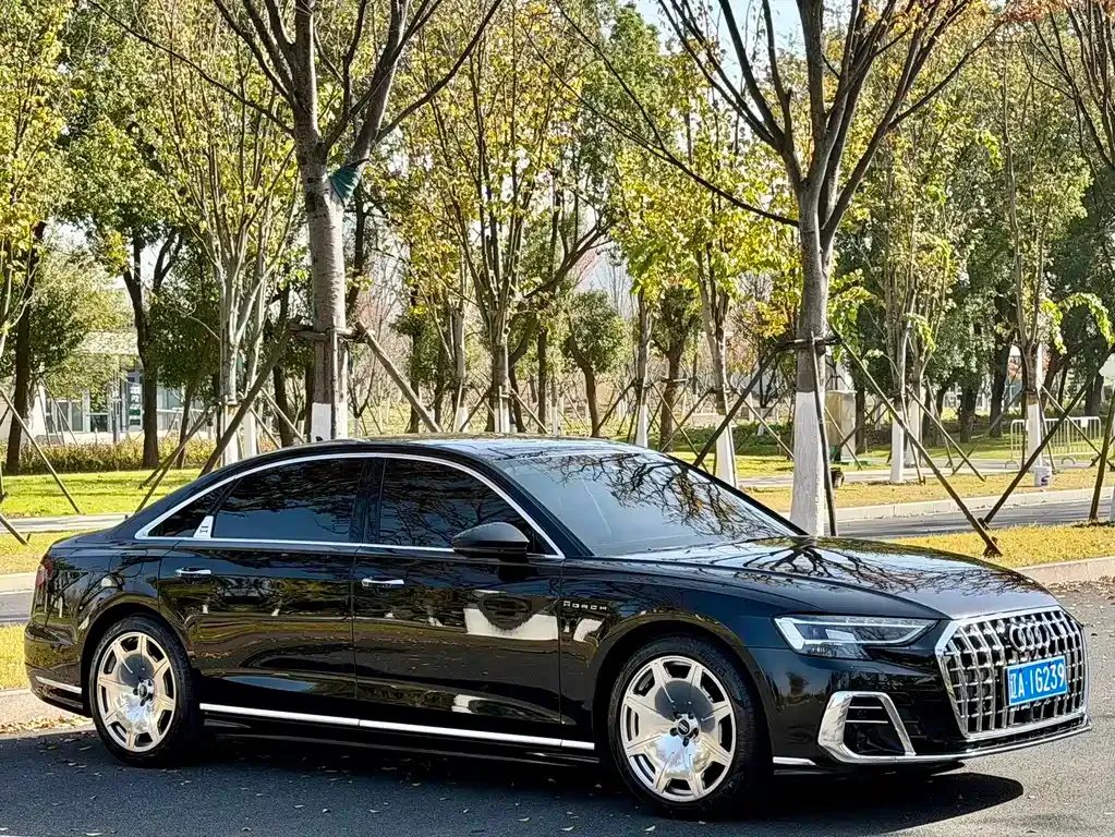 Audi A8 2024 из CN, фото 3